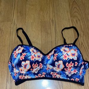 VS Pink - Floral strappy sports bra